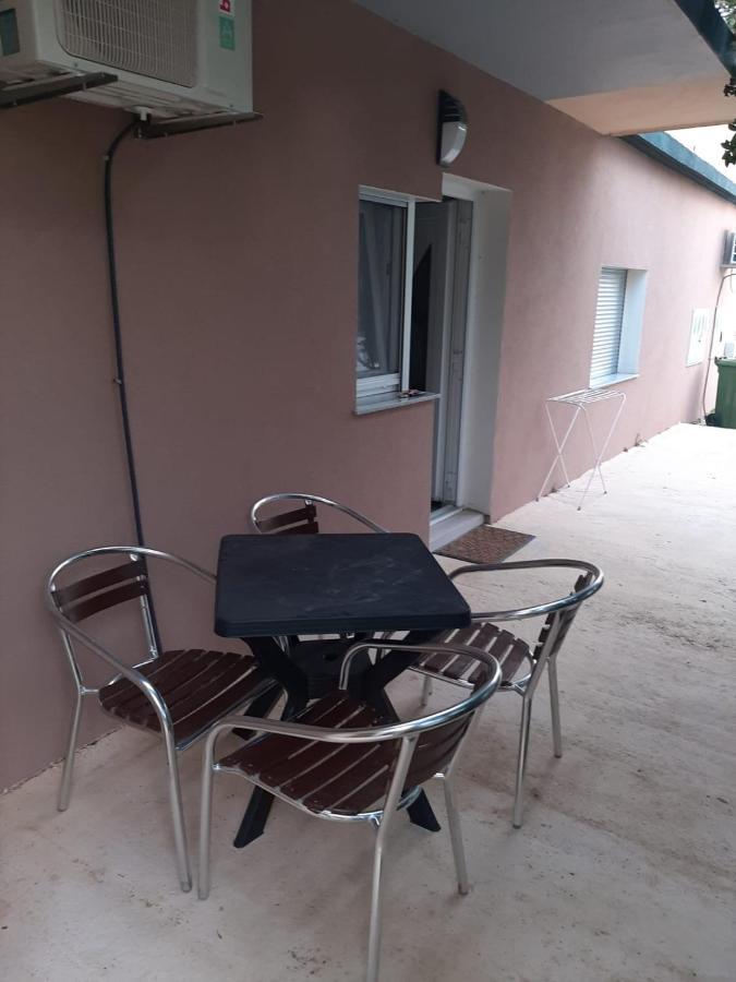 Apartmani Quattro Starigrad Paklenica Exterior foto