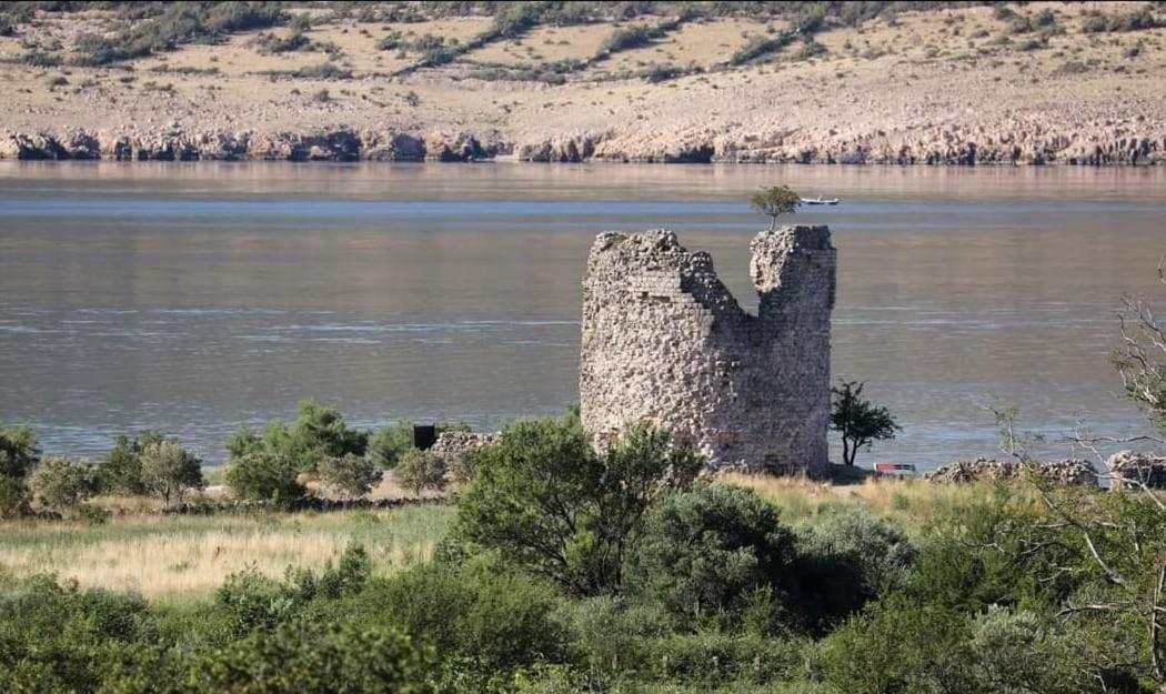 Apartmani Quattro Starigrad Paklenica Exterior foto